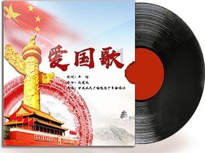 女生在拼多多上如何挑选百搭的耳钉和耳环？游戏画面